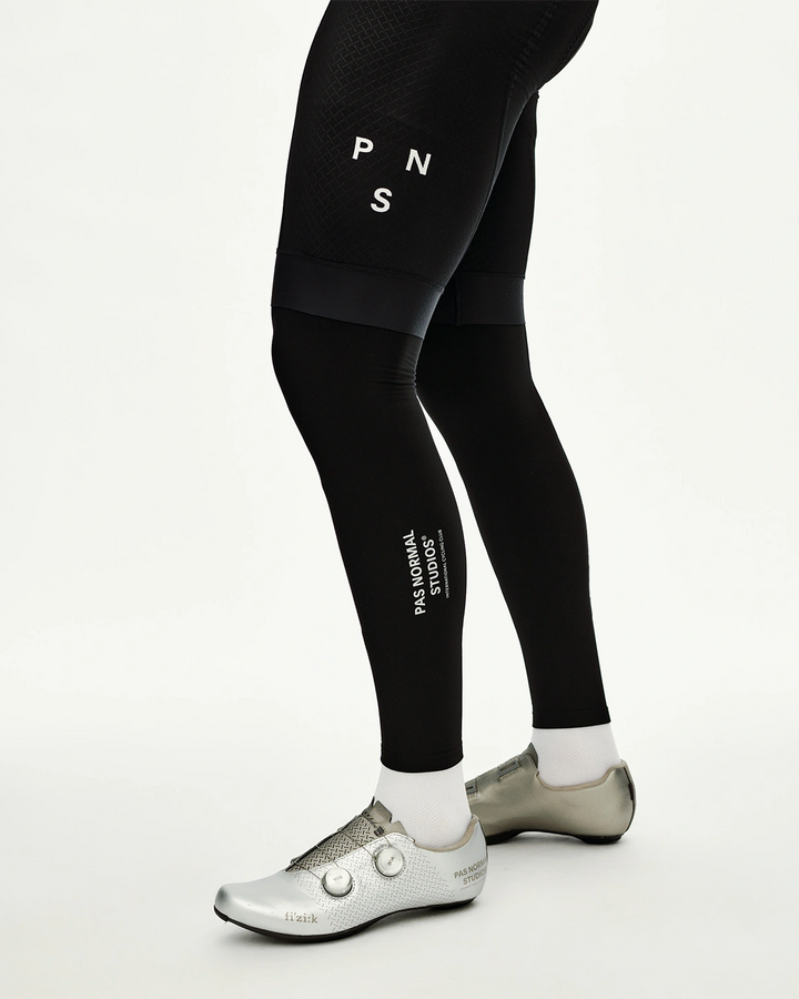 PAS NORMAL STUDIOSレッグウォーマー黒Mサイズ Pas Normal Studios | Logo Leg Warmers | MAGNET