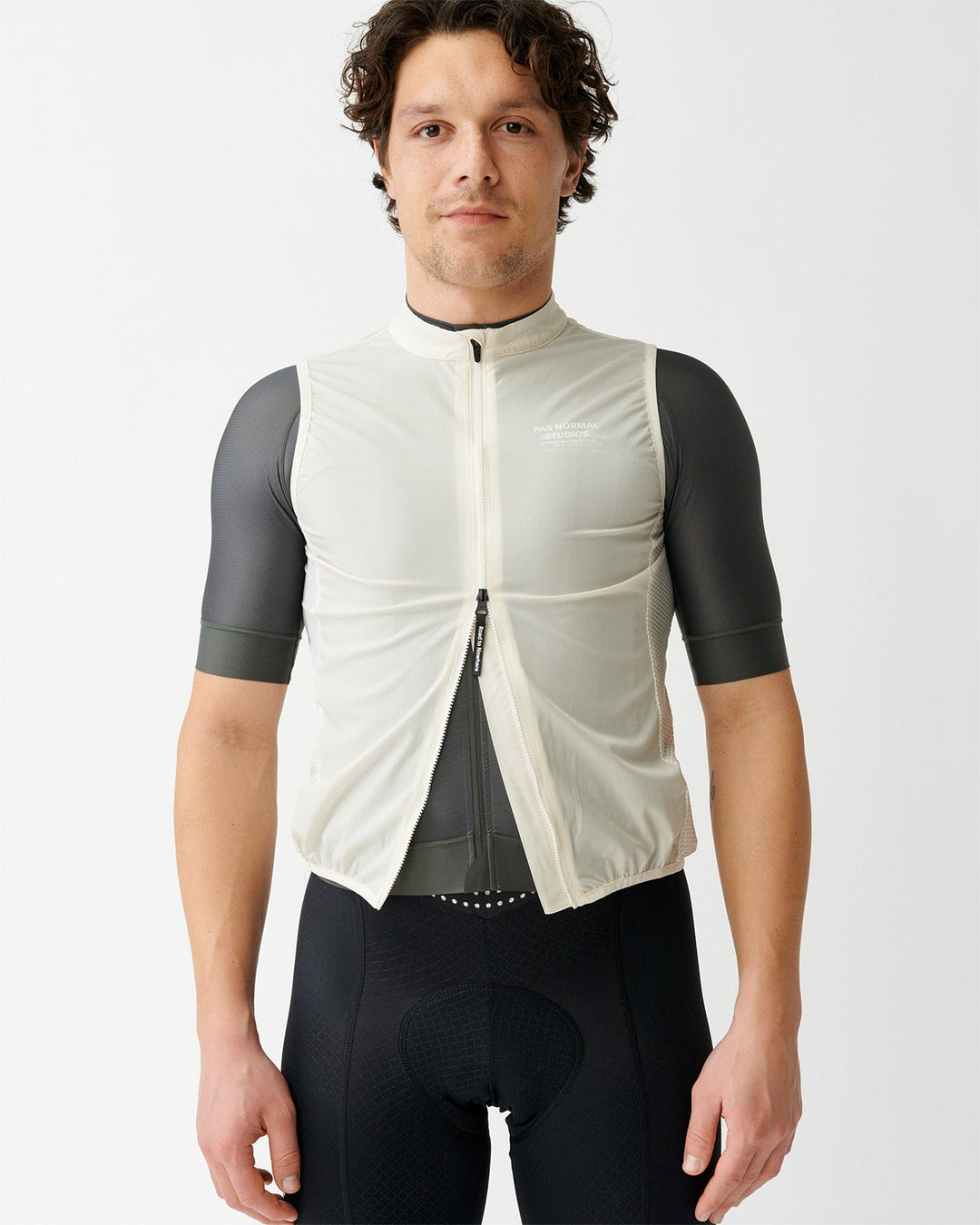 Pas Normal Studios | Men's Mechanism Stow Away Gilet | MAGNET