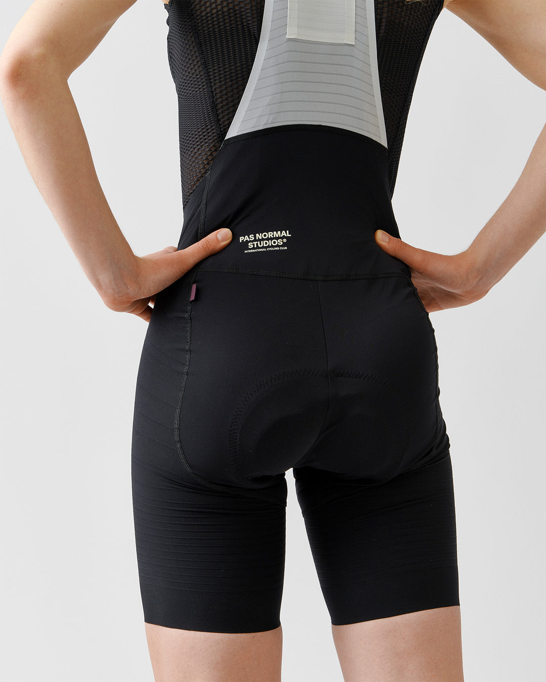 Pas Normal Studios Mechanism ビブショーツ　Sサイズ Pas Normal Studios | Women's Mechanism Pro Bib | MAGNET