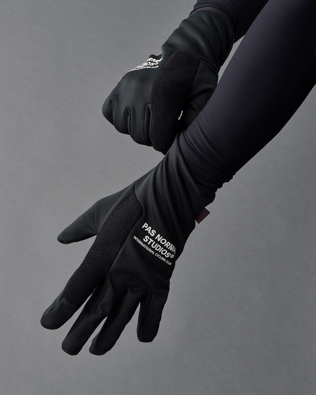 Pas Normal Studios | Logo Thermal Gloves | MAGNET