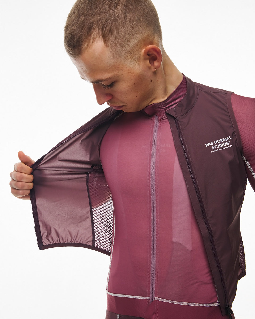 Pas Normal Studios | Men's Mechanism Stow Away Gilet | MAGNET